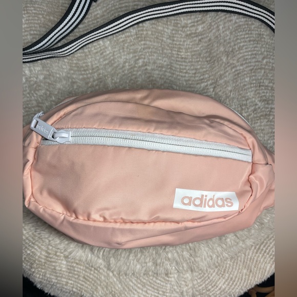 Adidas Blush Core waist pack Fanny pack - Picture 2 of 8
